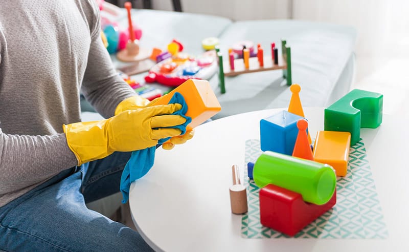 Como Higienizar os Brinquedos do Bebe