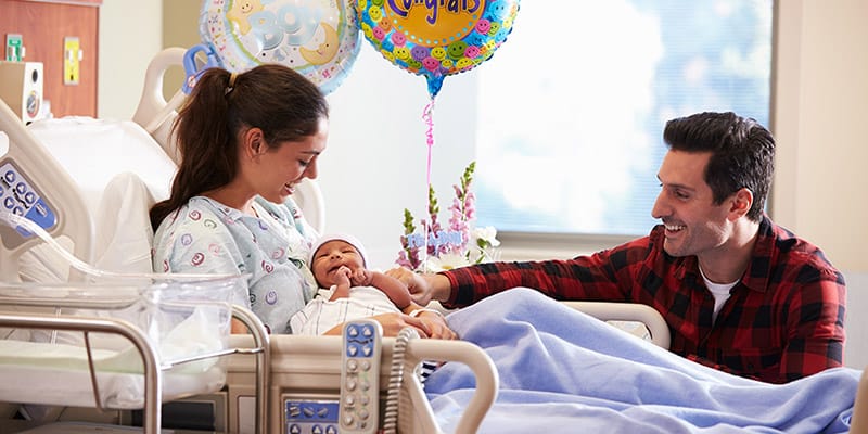 Visitas Após o Parto: O Que Toda Mãe Precisa Saber 1 mae bebe visitas maternidade